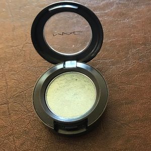 MAC Blue/Teal Eyeshadow in Surreal